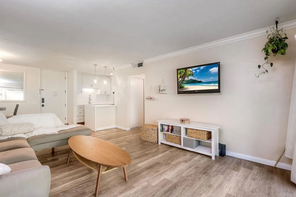 Photo #9: NDP2600036 Listing: Photo #9