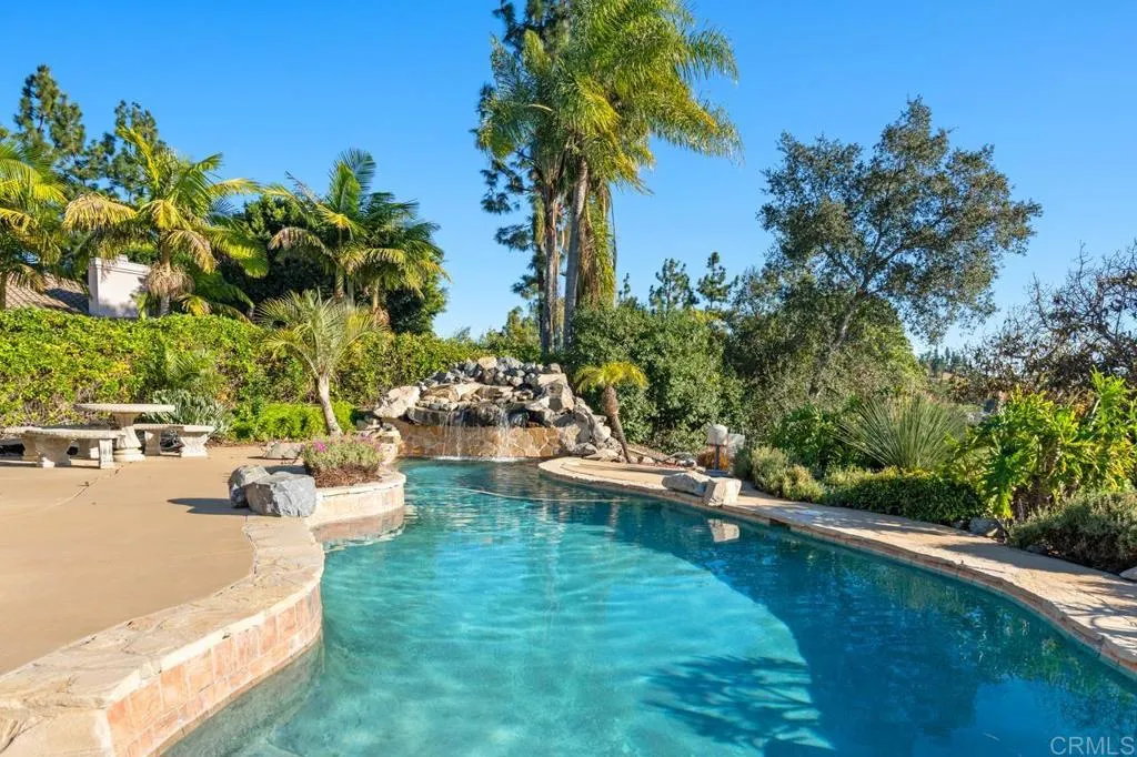 https://cdn.realtyfeed.com/cdn/127/306610842/011ad38446443e37bca3bd1dedc47fc5.webp
