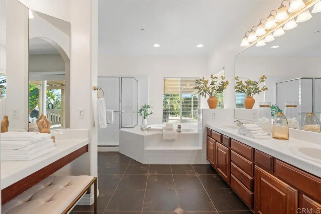 https://cdn.realtyfeed.com/cdn/127/306610842/2bc80b3459d30d9da6bad2b92a4af03f.webp
