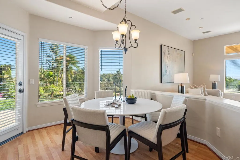 https://cdn.realtyfeed.com/cdn/127/306610842/52c92659f57a0647261884a9f7282664.webp