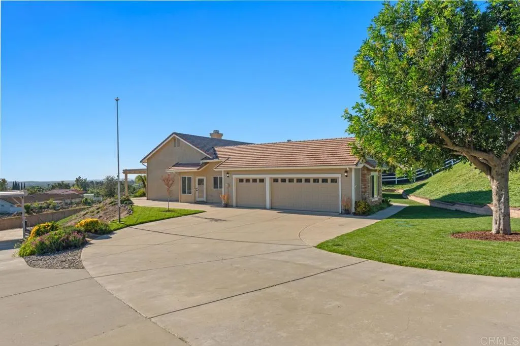https://cdn.realtyfeed.com/cdn/127/306610842/6ee19c31712c70a71d52290cb9ccc85a.webp