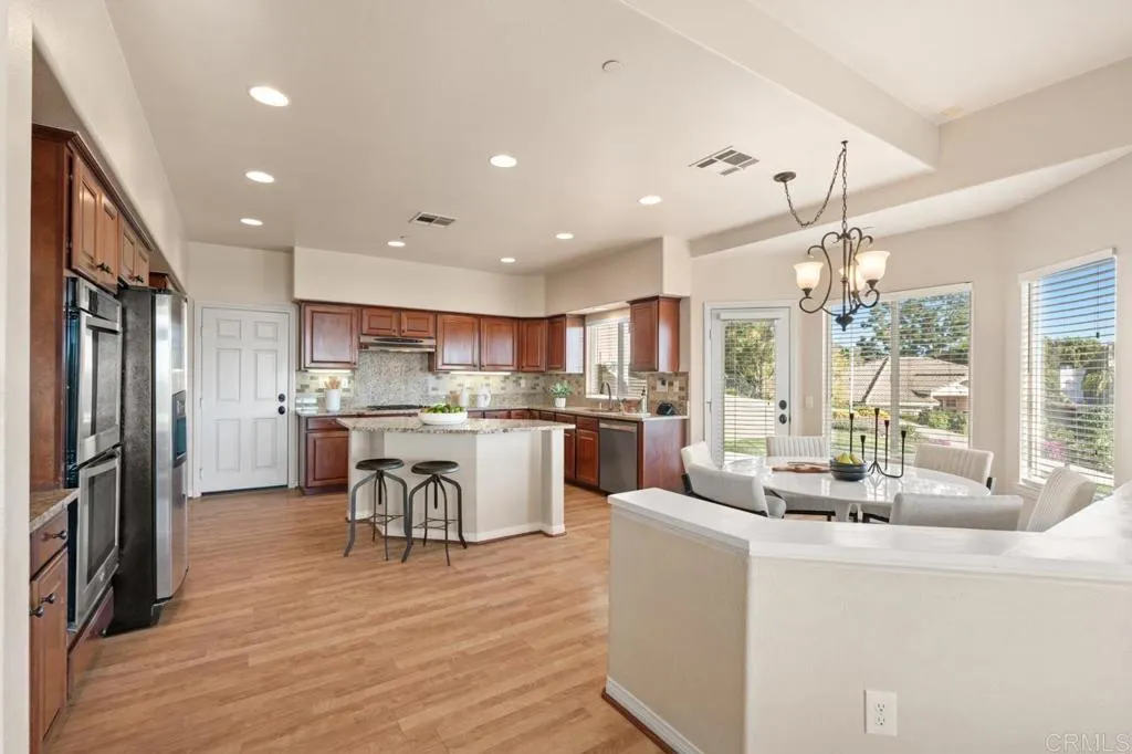 https://cdn.realtyfeed.com/cdn/127/306610842/9c25bf9c3b122a319a3da66bc08f686c.webp