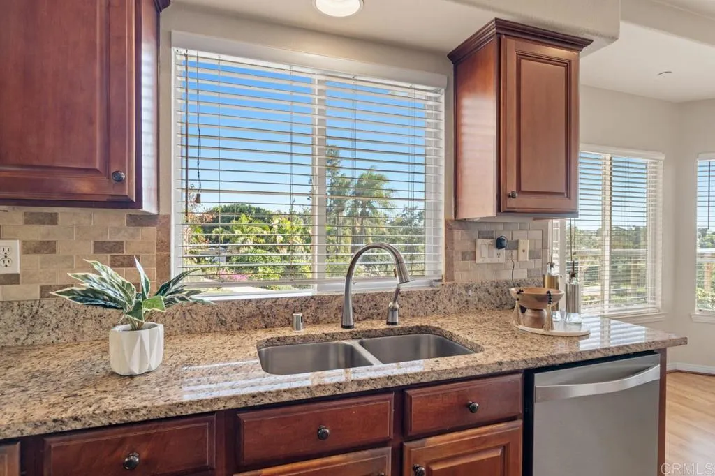 https://cdn.realtyfeed.com/cdn/127/306610842/c4082ea426fc14de624cae6496c99479.webp