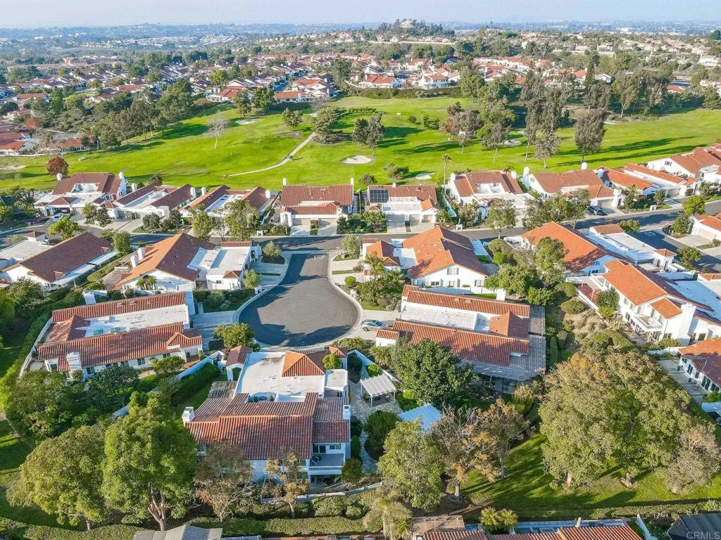 https://cdn.realtyfeed.com/cdn/127/306610859/2d33c9628b02f7c77db8e819c984d66f.webp