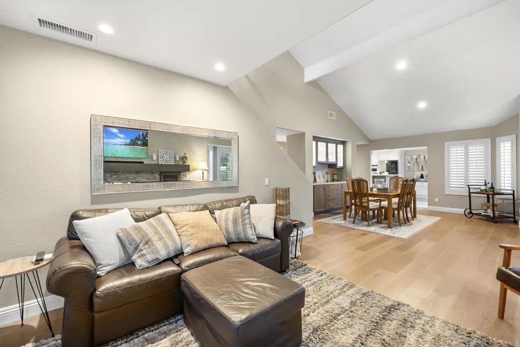 https://cdn.realtyfeed.com/cdn/127/306610859/4091d44eec2272e1fb4439661d995ea8.webp