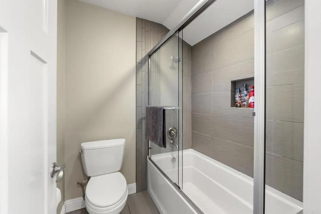 https://cdn.realtyfeed.com/cdn/127/306610859/b8fad9bf6bb4d68bd3d8021d975c4bc9.webp