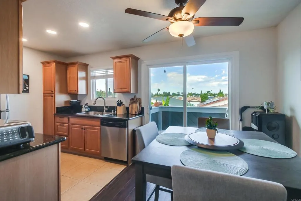 https://cdn.realtyfeed.com/cdn/127/306610891/39d7cc27a7e6a218f34c43a102267cf1.webp