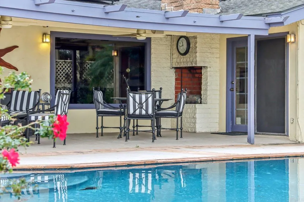 https://cdn.realtyfeed.com/cdn/127/306610893/51f450dcf23c743bc76270ae9214201c.webp
