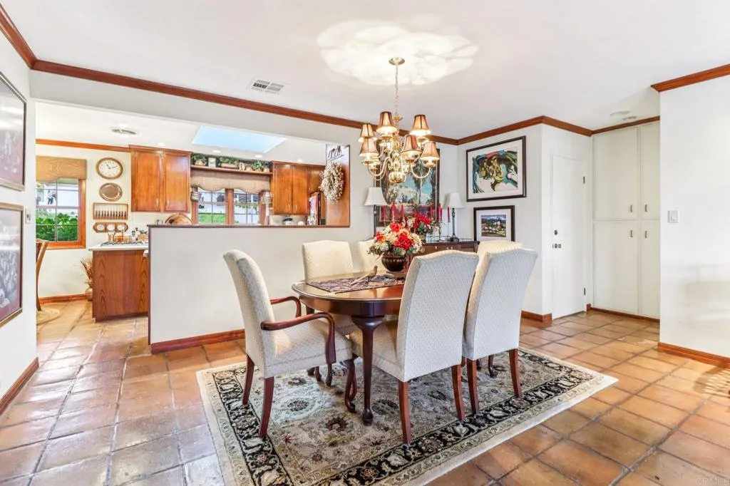 https://cdn.realtyfeed.com/cdn/127/306610893/56066303a000e5dcacc9055abe9572dd.webp
