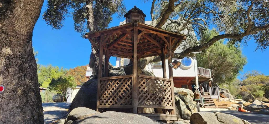 https://cdn.realtyfeed.com/cdn/127/306610923/c17ac46fe426b4d85817a45313a2069c.webp