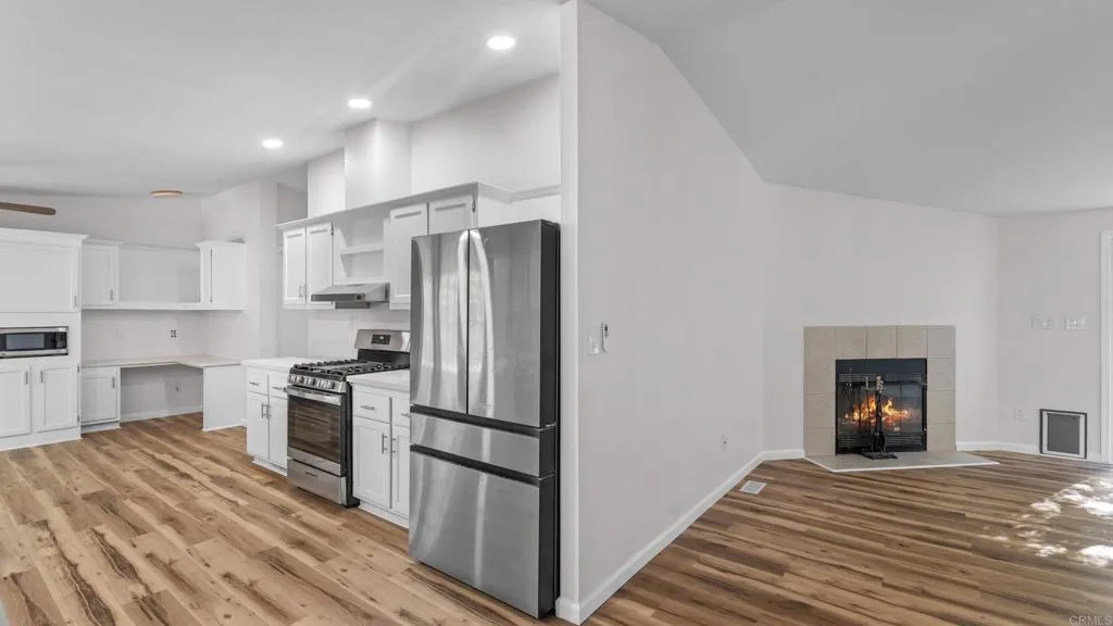 https://cdn.realtyfeed.com/cdn/127/306611041/c39220d039ab114c179a90857f3d8a69.webp