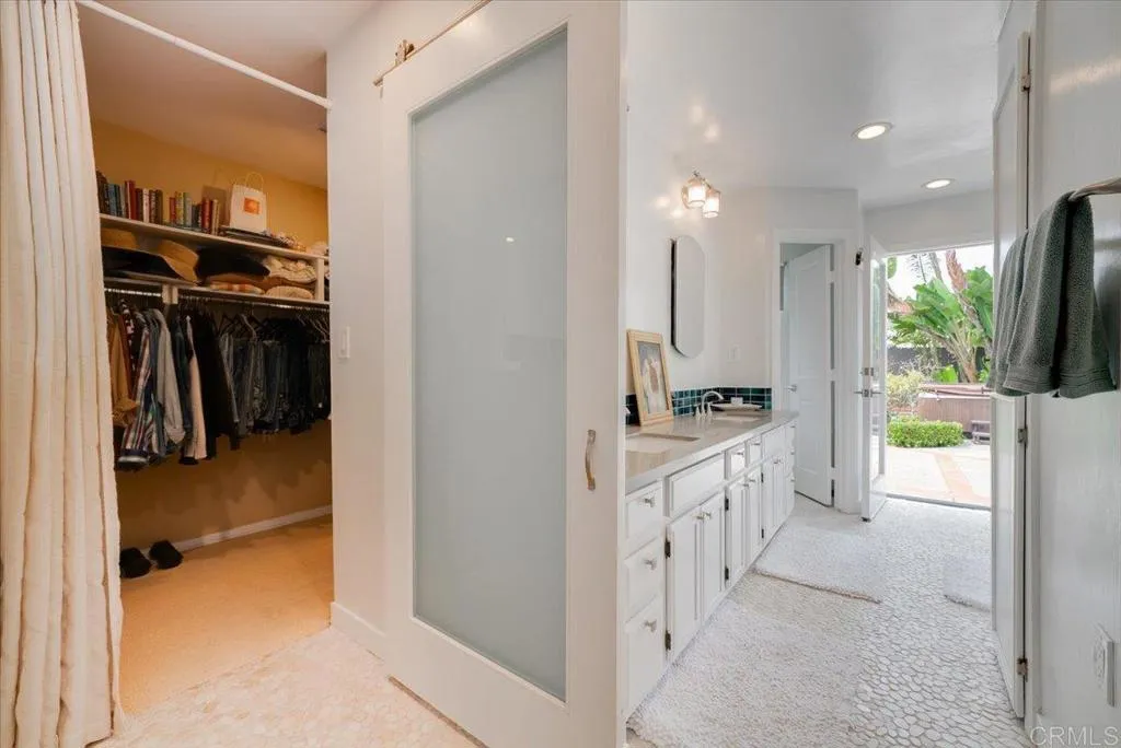 https://cdn.realtyfeed.com/cdn/127/306611069/74850242c23a0b2d2c420ce83f30f6e4.webp