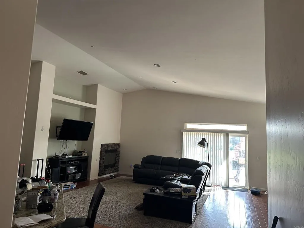 https://cdn.realtyfeed.com/cdn/127/306611082/bcba2801b6b7e111a3337d1416215f44.webp