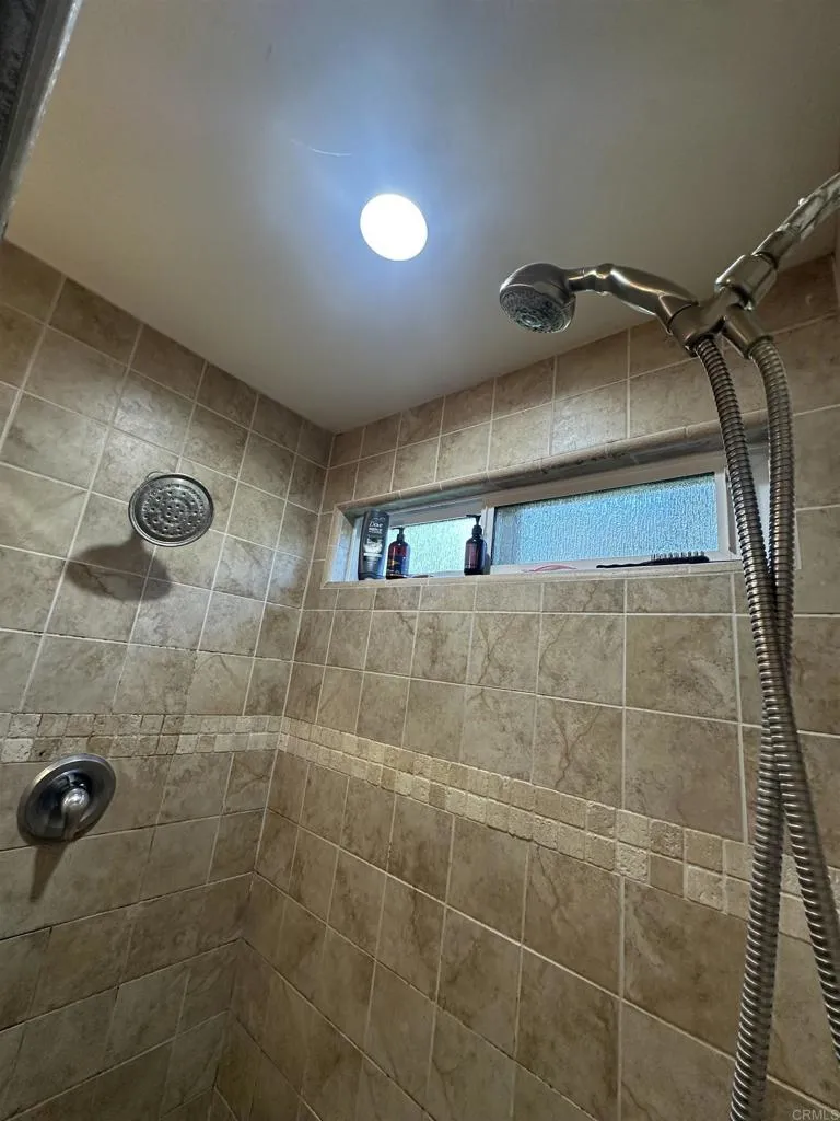 https://cdn.realtyfeed.com/cdn/127/306611082/f6f9abac6e70c340468c5c333a2c7d62.webp