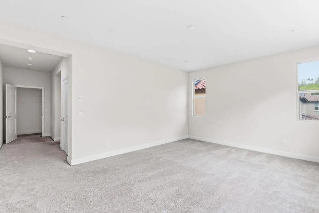 https://cdn.realtyfeed.com/cdn/127/306611107/2a1ab4424fb887cd217119534dbc6ecc.webp