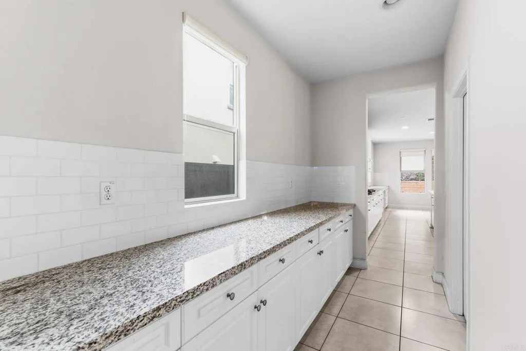 https://cdn.realtyfeed.com/cdn/127/306611107/393f4822a8933f74d2a6693c6529eb46.webp