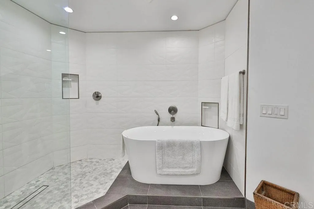 1099 1st UNIT 420, Coronado, CA, 92118