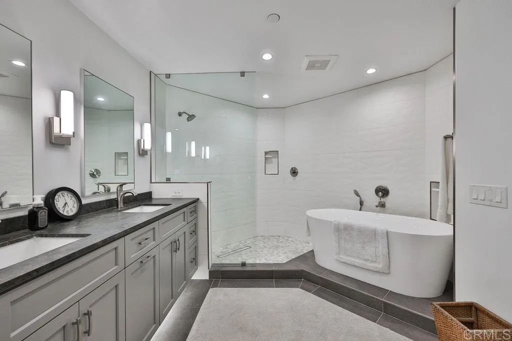 1099 1st UNIT 420, Coronado, CA, 92118