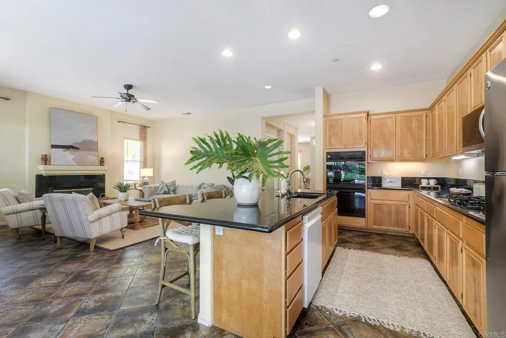 https://cdn.realtyfeed.com/cdn/127/306611171/68c72b54d9b4521bf907bd4b18ca5385.webp