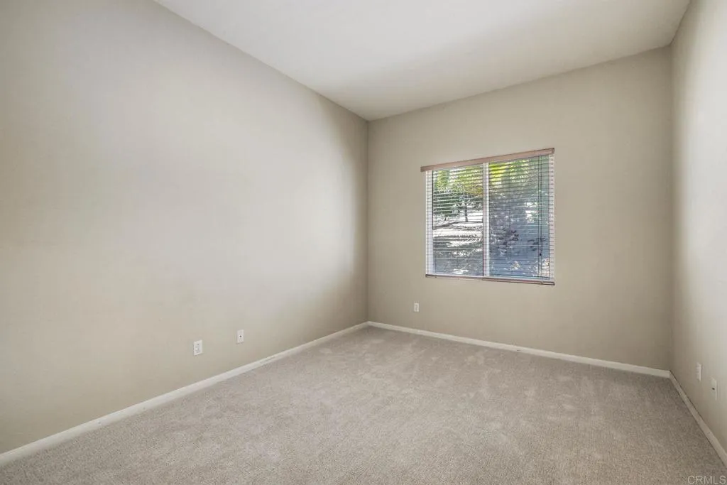 https://cdn.realtyfeed.com/cdn/127/306611171/bef8c5d6716b317c2cb21b48751f7e15.webp