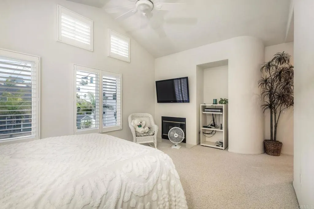 https://cdn.realtyfeed.com/cdn/127/306611173/99b998522ed3b977bd6779b62968f73e.webp