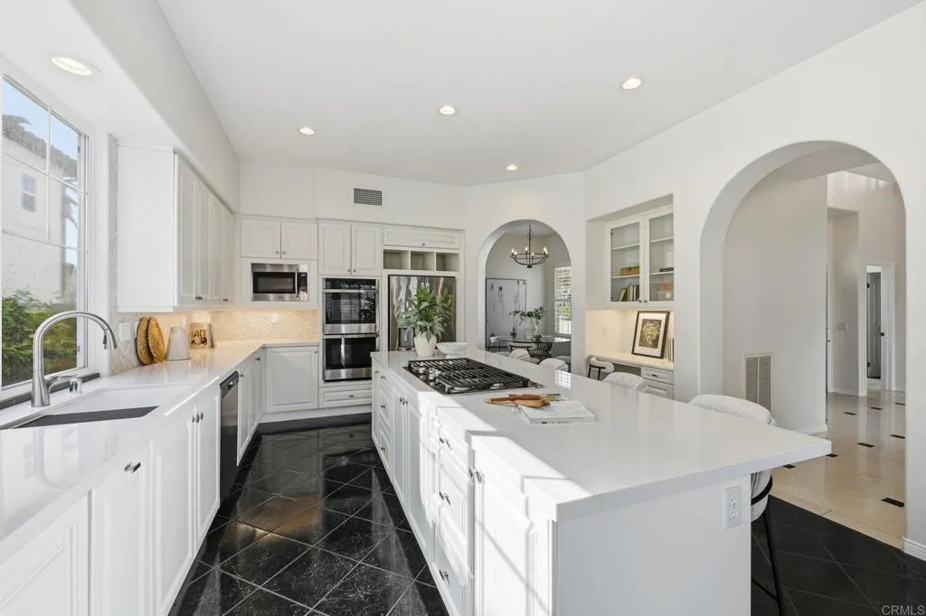 https://cdn.realtyfeed.com/cdn/127/306611186/3984e3ad9148000e20d0bc79f4442eeb.webp