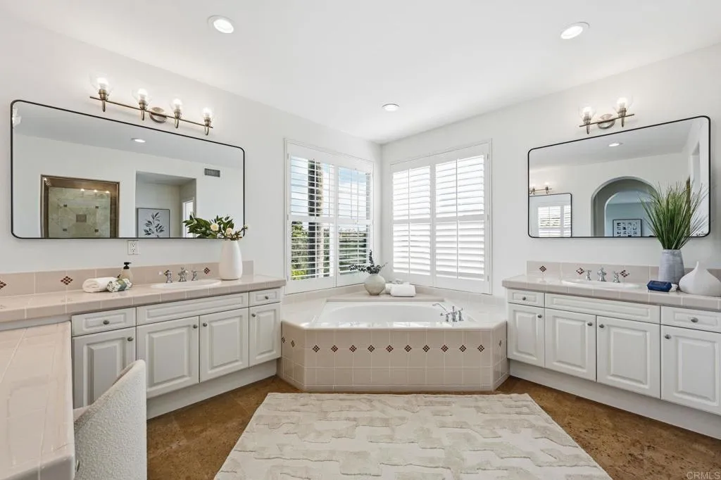 https://cdn.realtyfeed.com/cdn/127/306611186/e5950e08e79532342ccc1b9ad096eb40.webp
