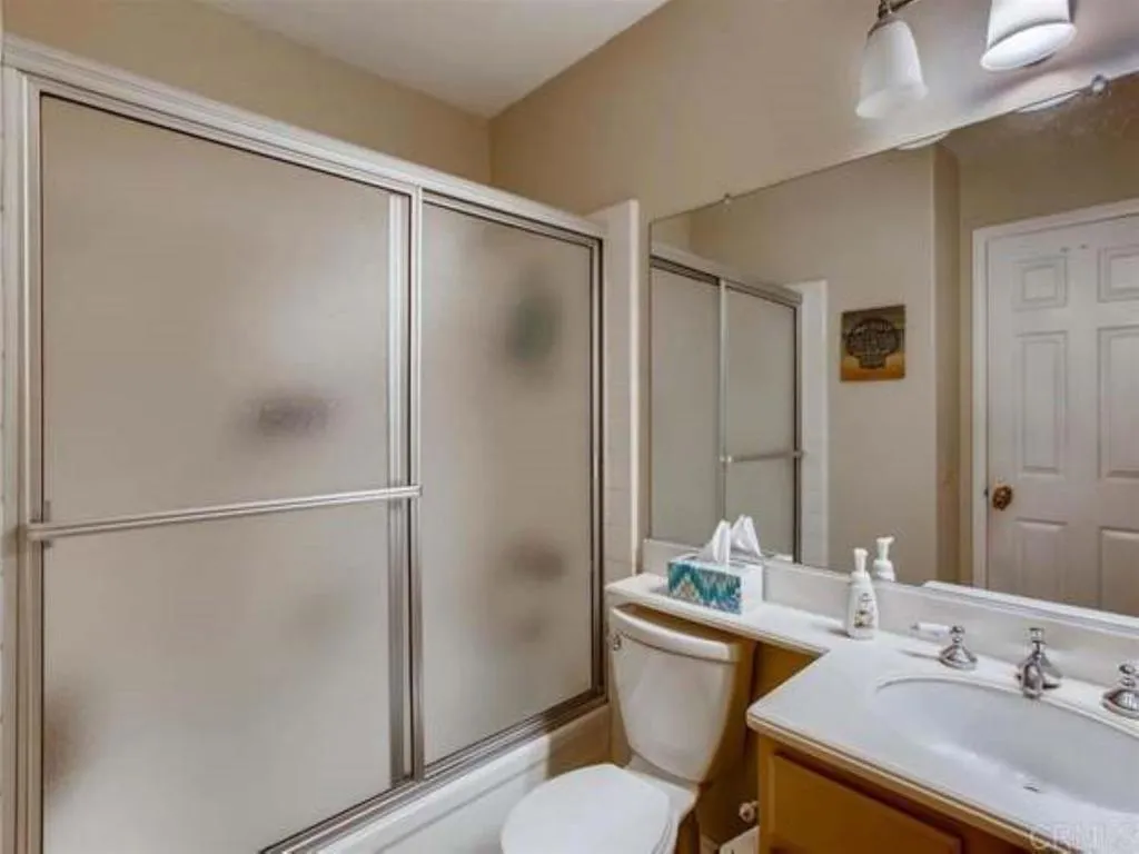 Photo #8: NDP2600065 Listing: Photo #8