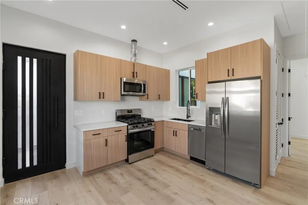 Granada Hills, CA 91344