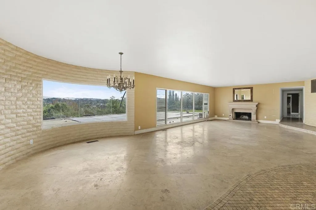 https://cdn.realtyfeed.com/cdn/127/306611367/0cba2055888bdc98603ae238ced14274.webp
