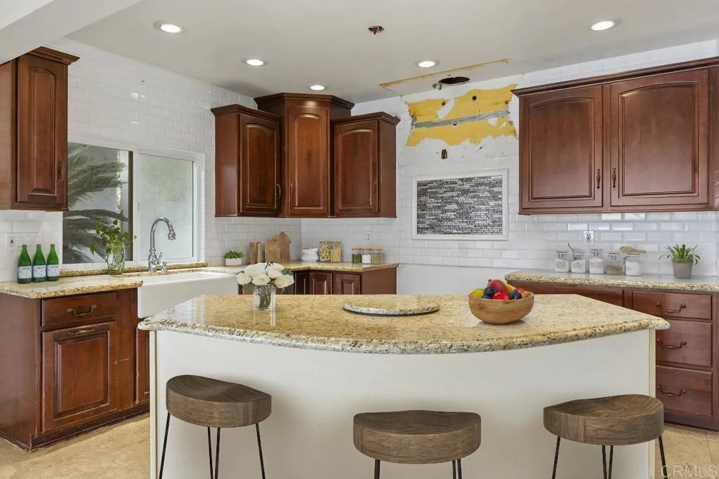 https://cdn.realtyfeed.com/cdn/127/306611367/e81454869181738dcc98400592e96ba8.webp