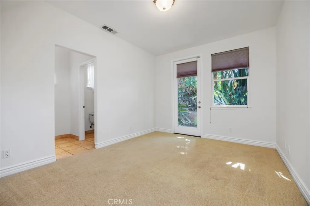https://cdn.realtyfeed.com/cdn/127/306611374/600a6d5380e522f761e2894aa25965c6.webp
