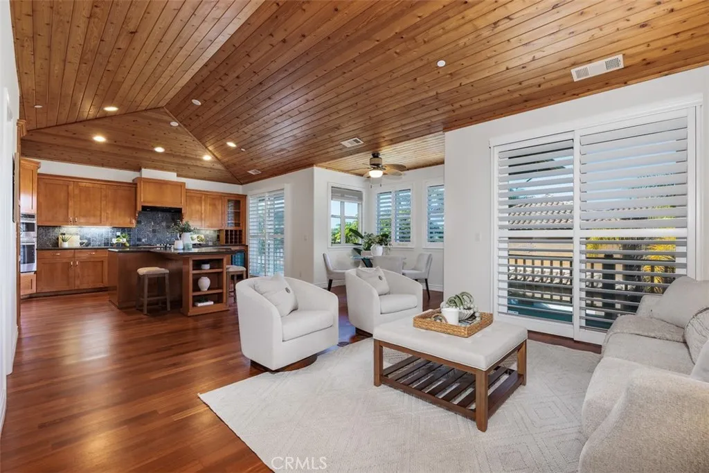 https://cdn.realtyfeed.com/cdn/127/306611374/b56ca10a09e9eff0682666d699407ab9.webp