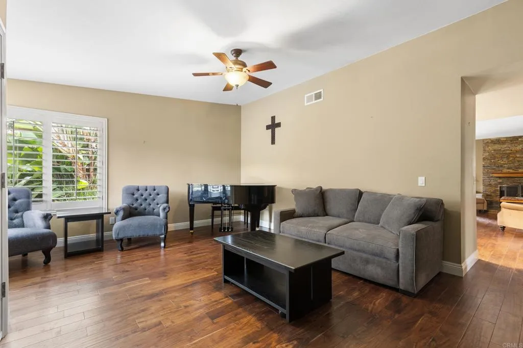 https://cdn.realtyfeed.com/cdn/127/306611378/060e881d30840056ac641abe536942b2.webp