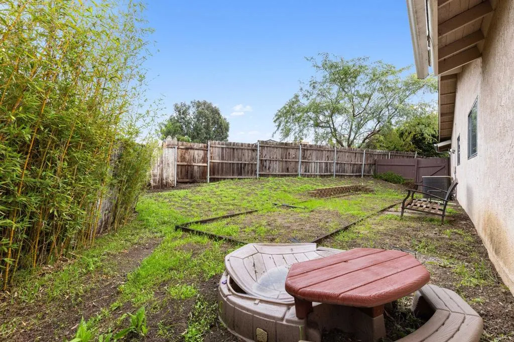 https://cdn.realtyfeed.com/cdn/127/306611378/6e78bef71e68442bf7adbb7b52188e39.webp