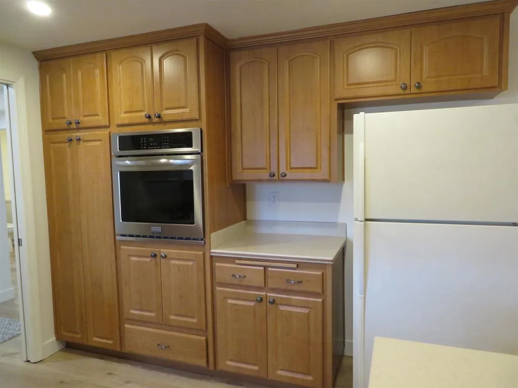 https://cdn.realtyfeed.com/cdn/127/306611392/89f464914330682da72615a9dd12409a.webp