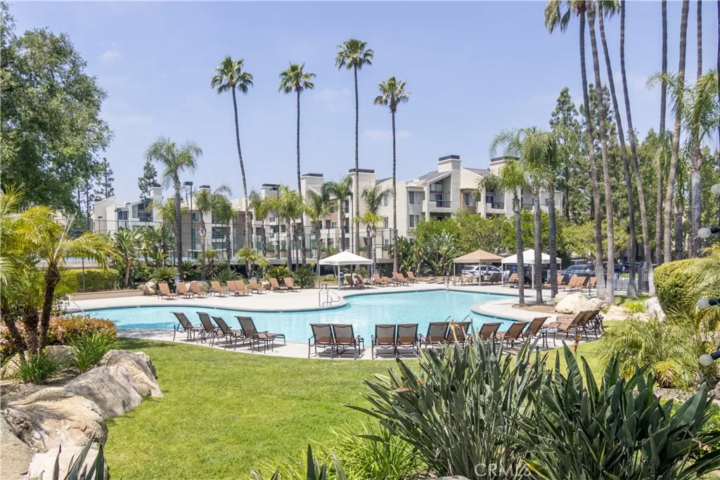 Woodland Hills, CA 91367