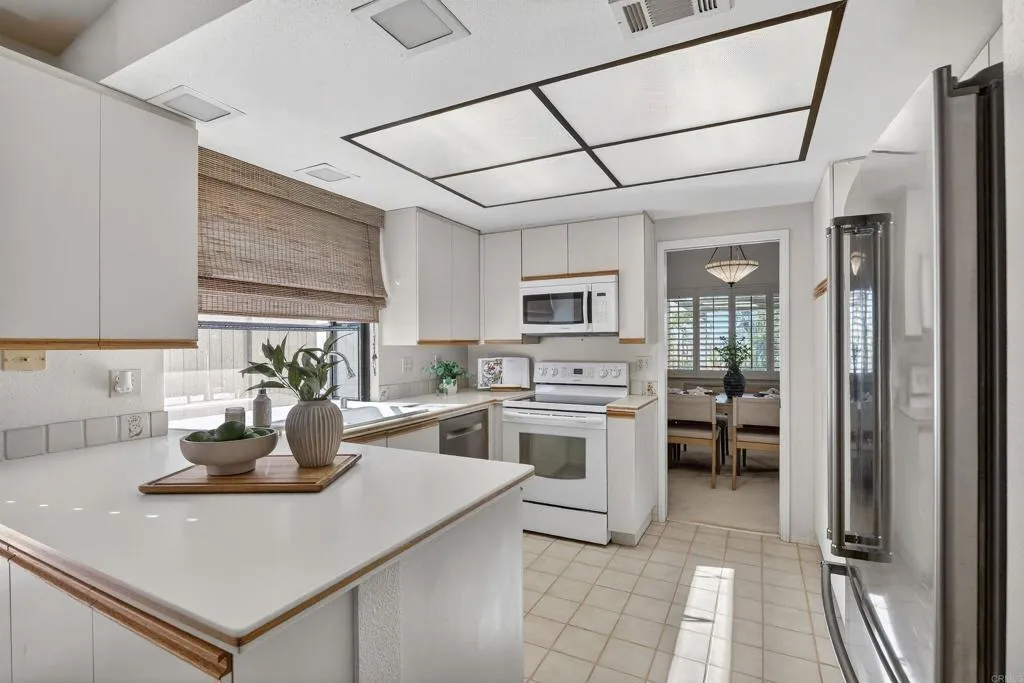 https://cdn.realtyfeed.com/cdn/127/306611569/6f3ae07c440ee95d533d82fc018caa6d.webp