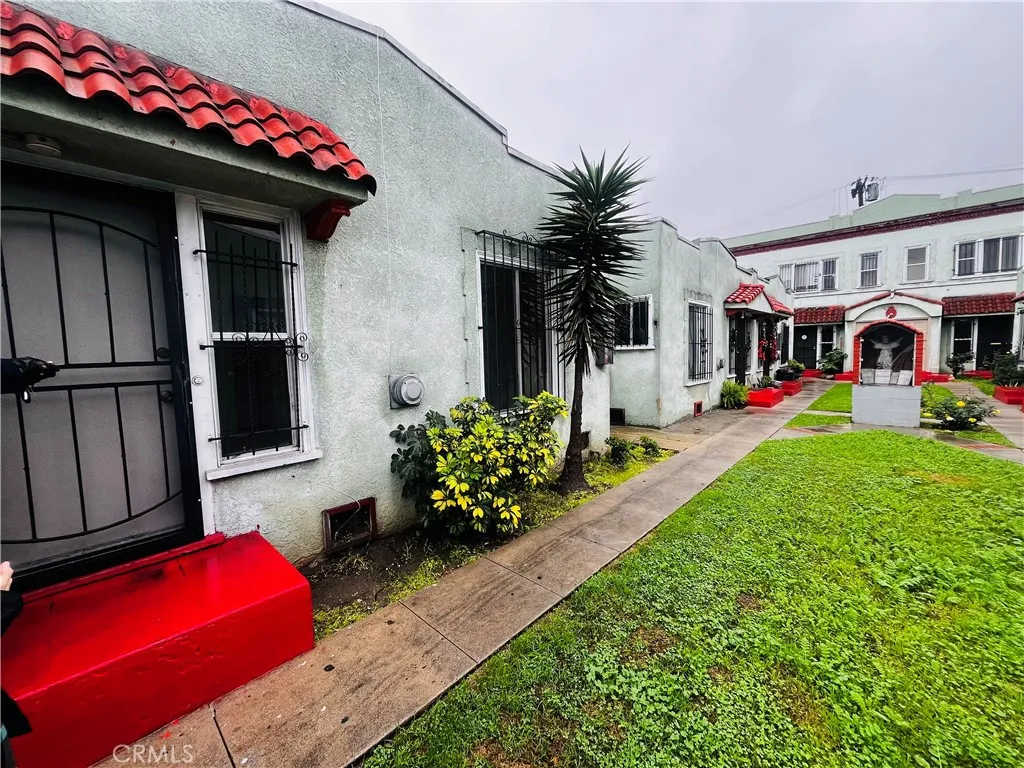 6325 S Figueroa Street, Los Angeles, CA 90003 - Photo 4 of 21, Los Angeles, CA