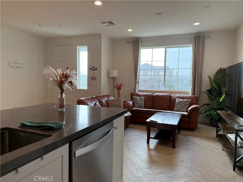 4096 E Peony Paseo Unit 23, Ontario, CA 91761 - Photo 4 of 15, Ontario, CA