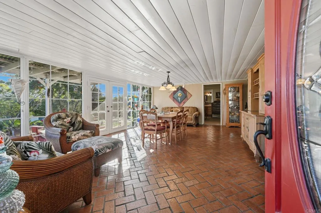 https://cdn.realtyfeed.com/cdn/127/306611649/7f94c1ba4f2b701535ec09770b98444c.webp