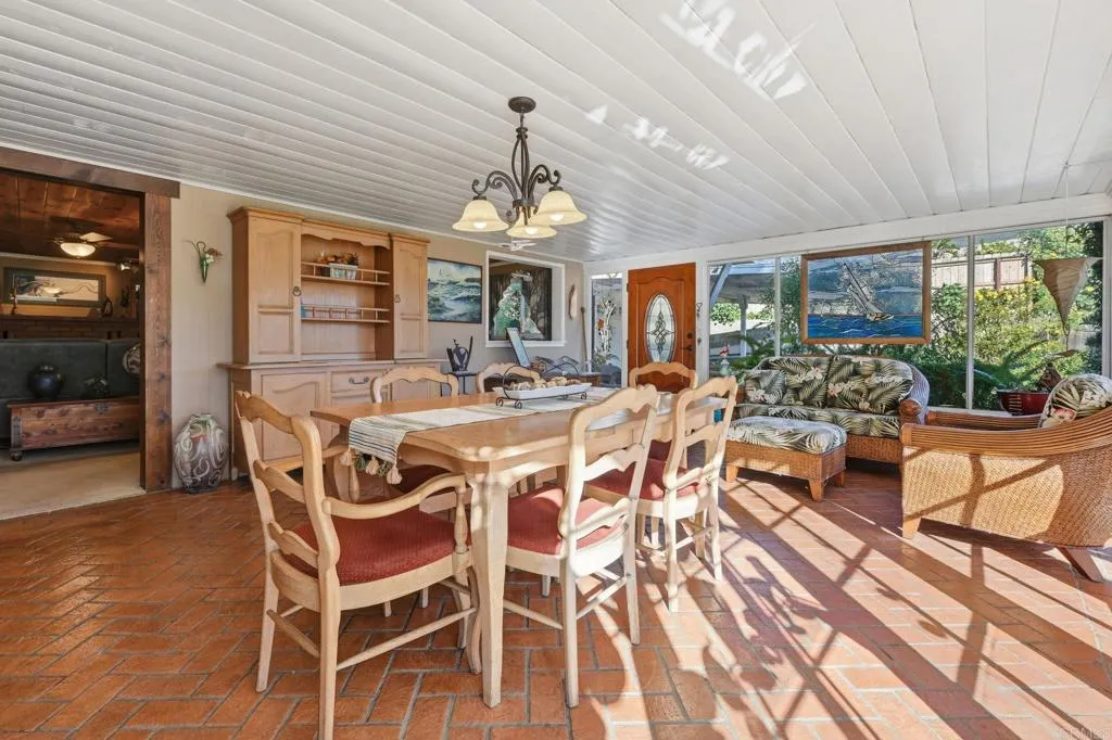 https://cdn.realtyfeed.com/cdn/127/306611649/d1893fb67b7ca9c0311ef9ab76d448a3.webp