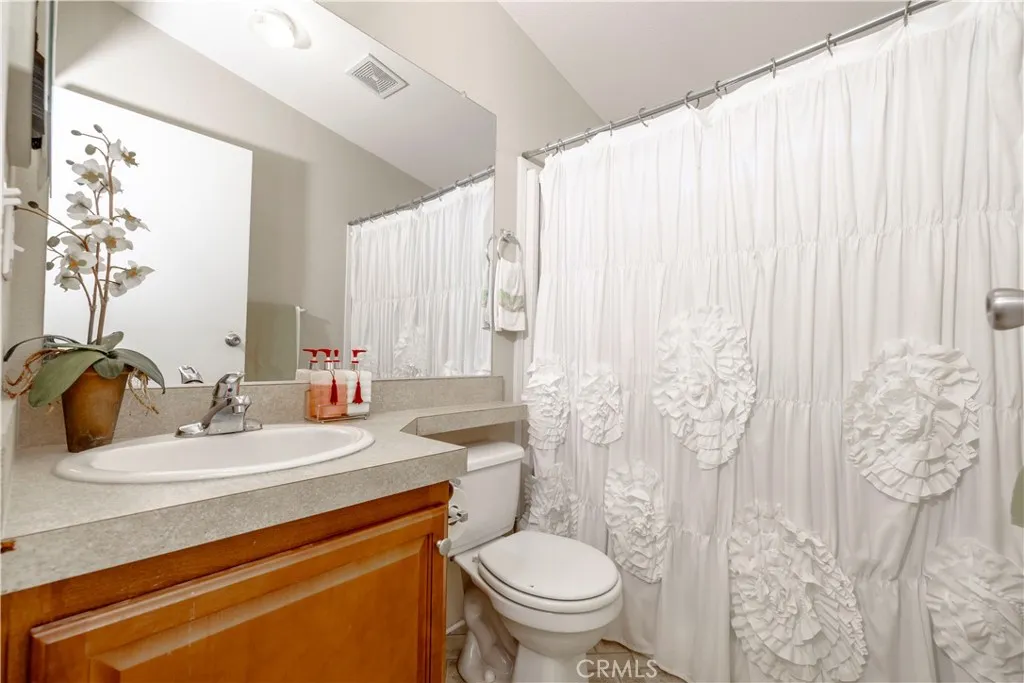 https://cdn.realtyfeed.com/cdn/127/306611683/266f4becd5e39679b869c027b5534b4c.webp