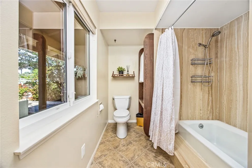https://cdn.realtyfeed.com/cdn/127/306611725/0bd06339a10007bce3def624acba295e.webp