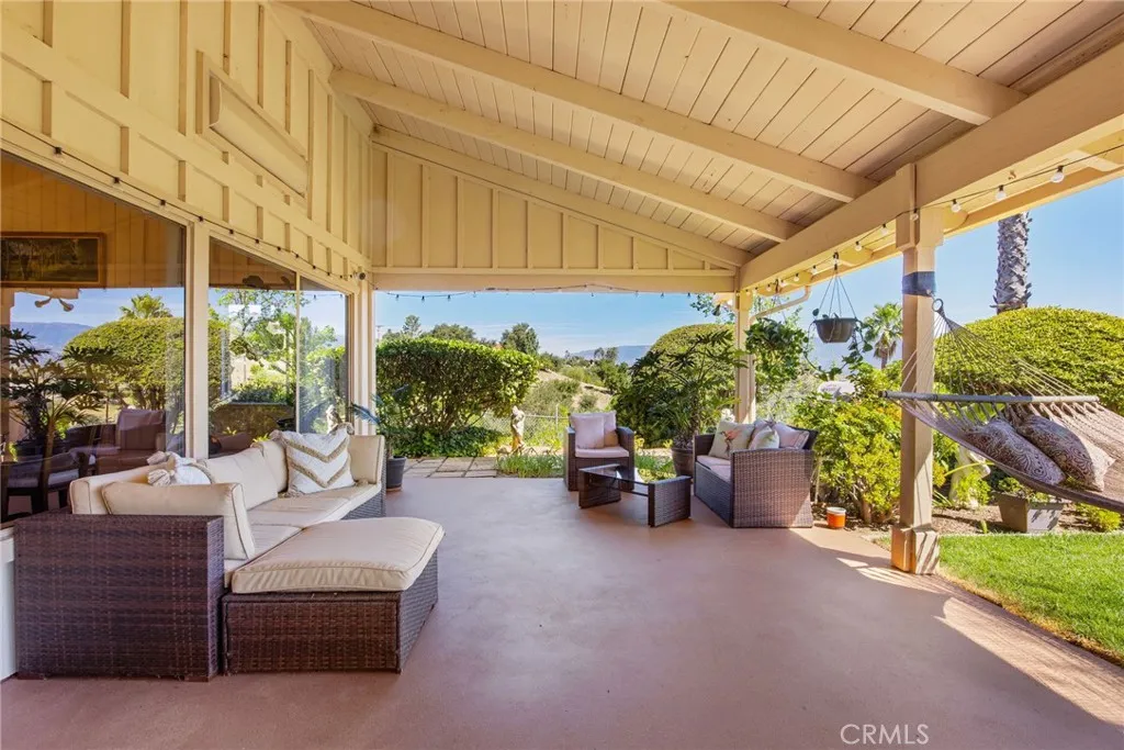 https://cdn.realtyfeed.com/cdn/127/306611725/1582640cba330109cc6b13144c370b42.webp