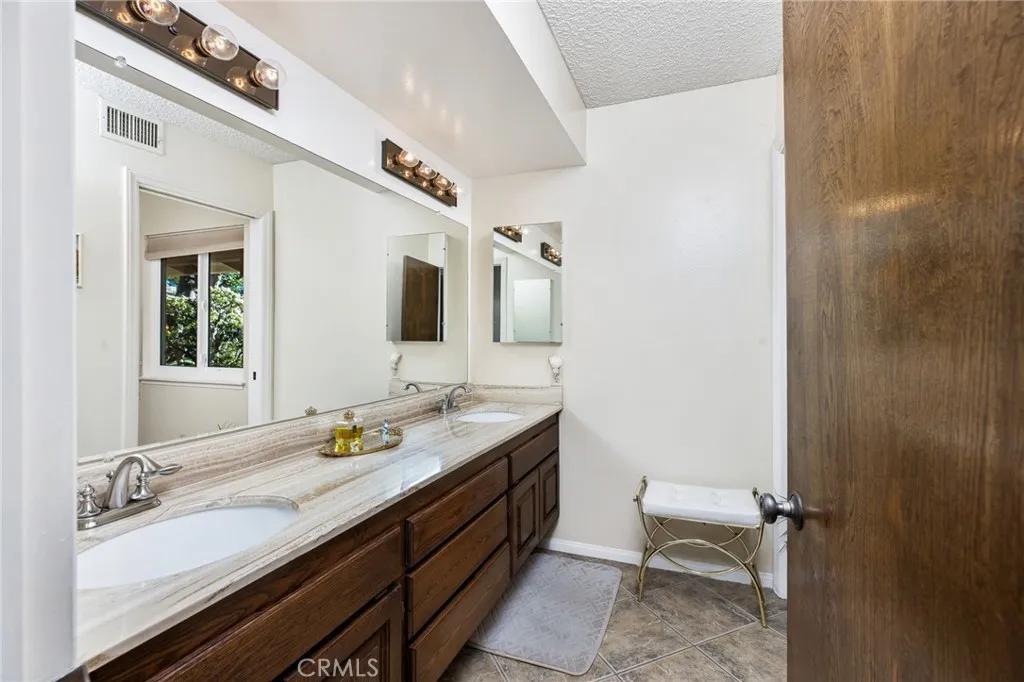 https://cdn.realtyfeed.com/cdn/127/306611725/538f9cb1dfdc1f8a0010c728b2901618.webp