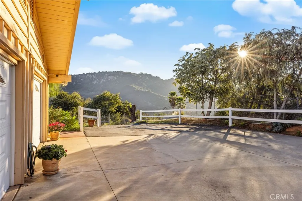https://cdn.realtyfeed.com/cdn/127/306611725/6fbb2672078df543ba7c5cd877ac3e12.webp