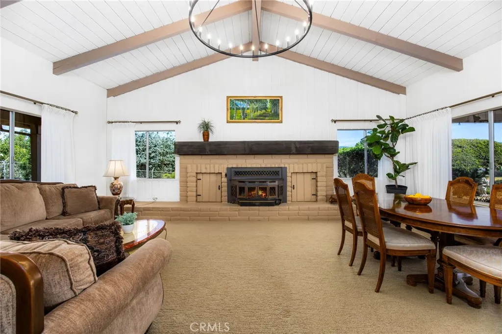 https://cdn.realtyfeed.com/cdn/127/306611725/78c169e636ba85e22ebad9c5a78e7768.webp