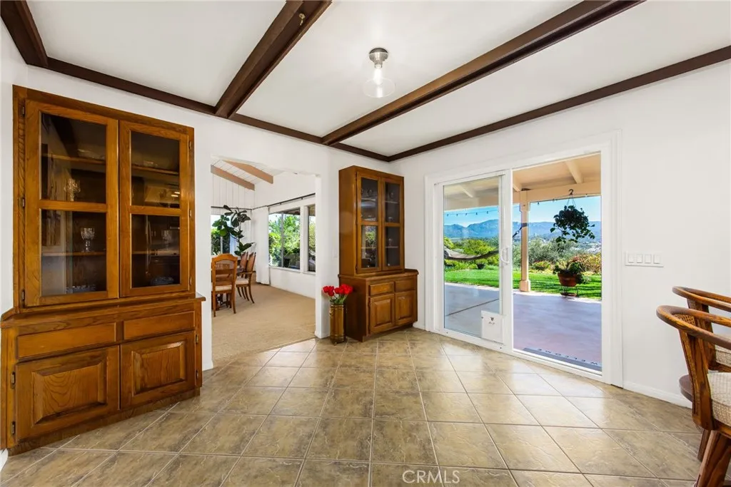 https://cdn.realtyfeed.com/cdn/127/306611725/efb592a8009ce53a2a5ed466b28e56d0.webp