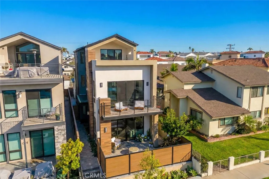 Huntington Beach, CA 92648